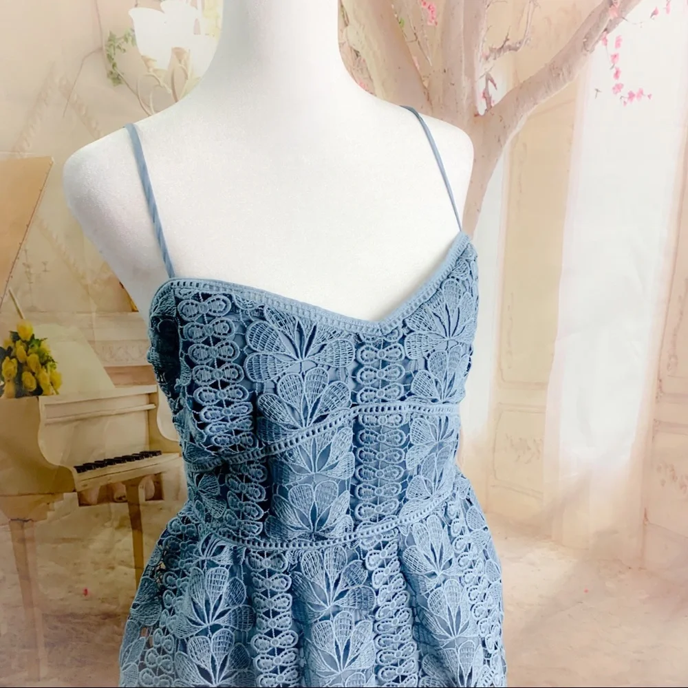 NEW Lovers & Friends TINSLEY LACE MINI DRESS DUSTY BLUE - Picture 7 of 11